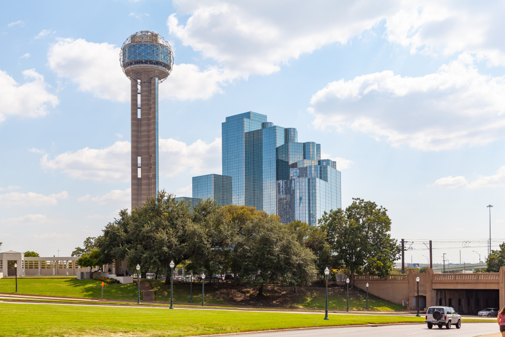 Reunion,Tower,At,Dallas,With,Blue,Sky.,Dallas,Texas.