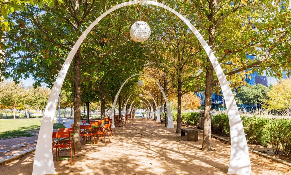 Sunny,View,Of,The,Klyde,Warren,Park,At,Dallas,,Texas